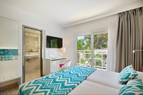 Habitación Doble Estándar - 2 camas del hotel Grupotel Ibiza Beach Resort - Adults Only. Foto 1