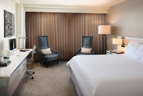 Habitación Estándar - 1 cama extragrande del hotel Fontainebleau Miami Beach