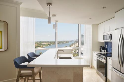 Suite del hotel Fontainebleau Miami Beach