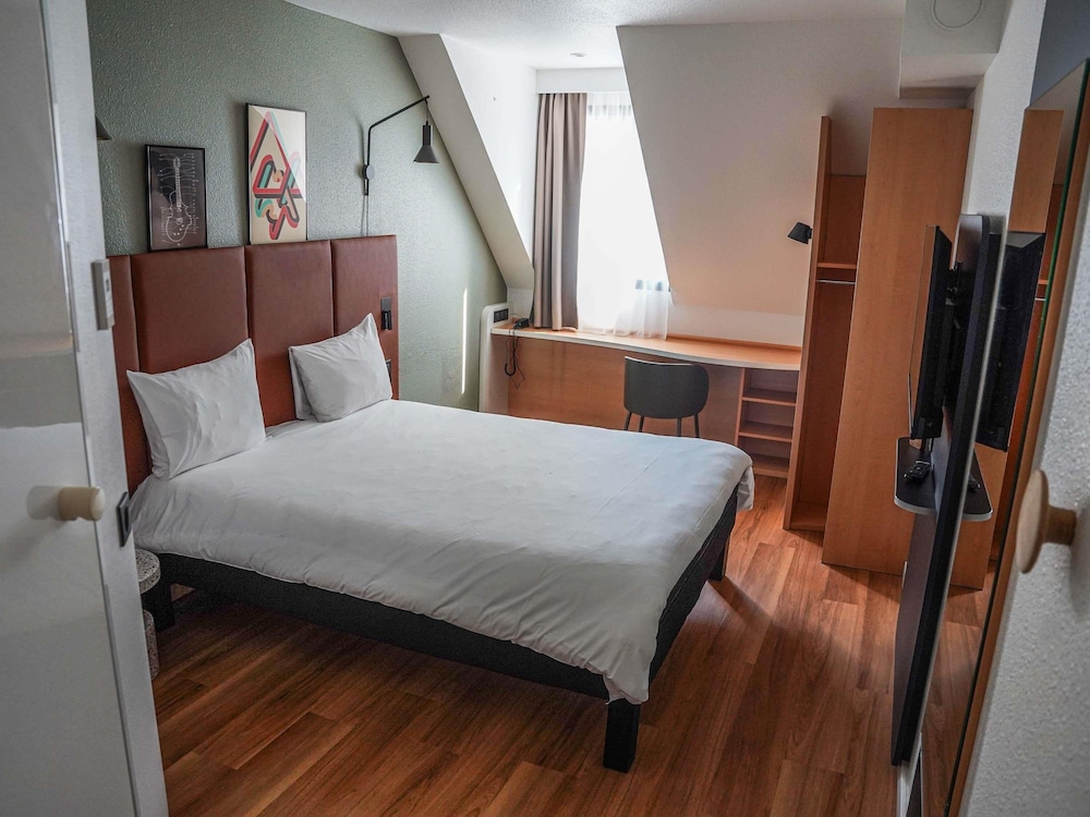Habitación Estándar con 1 cama doble del hotel Ibis Bayeux Port En Bessin. Foto 6