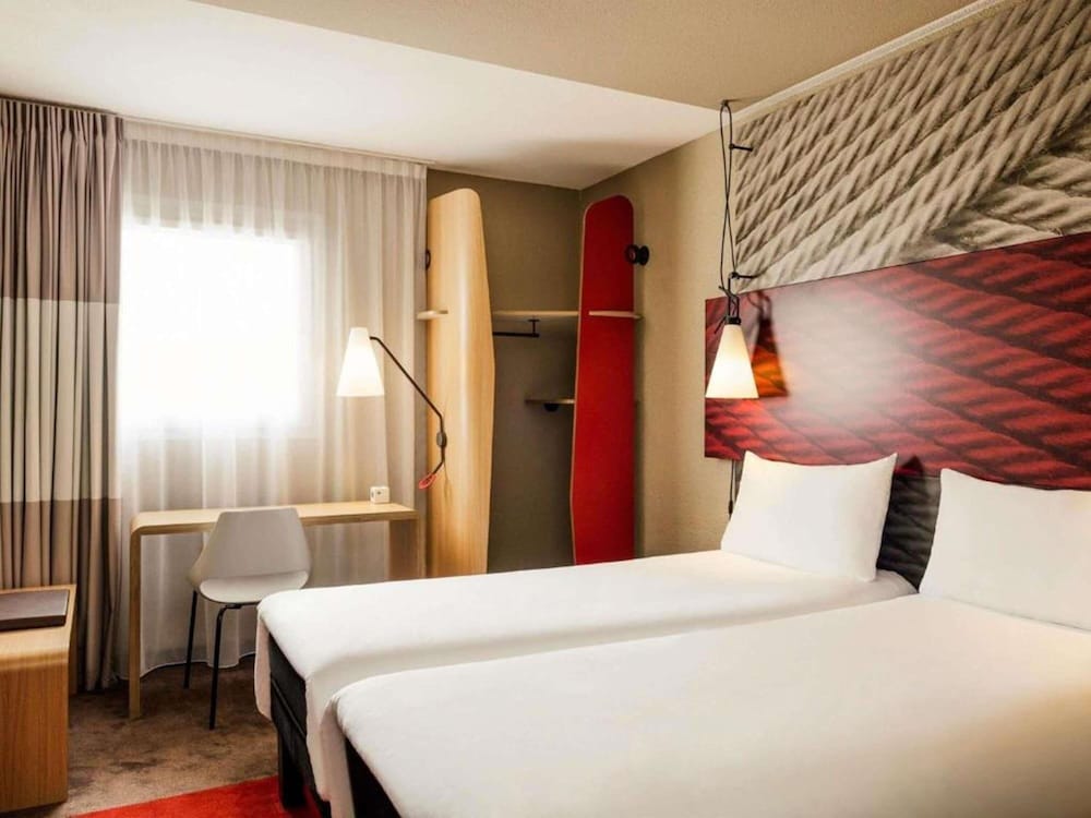 Habitación estándar con dos camas individuales del hotel Ibis Bordeaux Centre Bastide