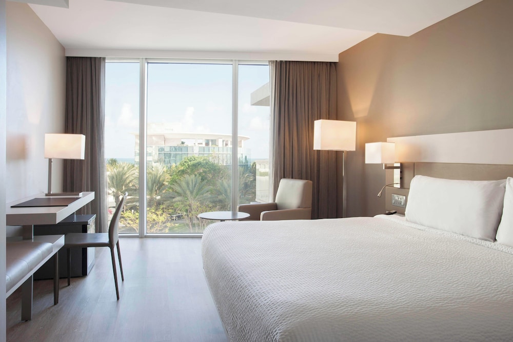 Habitación, 1 cama de matrimonio grande, vistas al mar del hotel Ac By Marriott Miami Beach