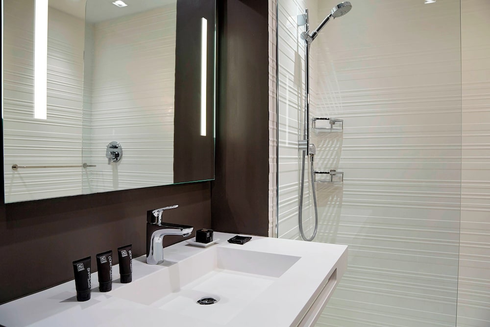 Habitación, 2 camas de matrimonio del hotel Ac By Marriott Miami Beach. Foto 5