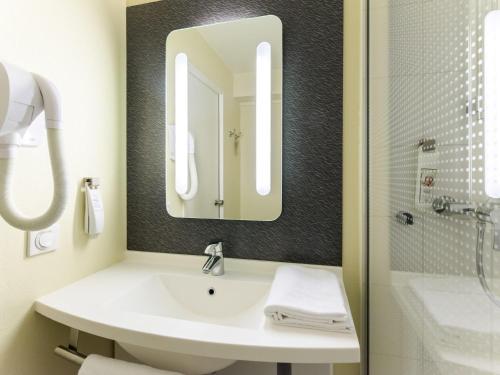 Alojamiento (1 o 2 personas) del hotel Ibis Paris Issy Les Moulineaux Val De Seine. Foto 6