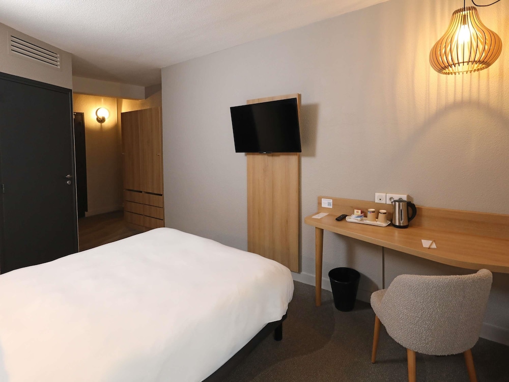 Habitación Clásica - 1 cama doble del hotel Mercure Abbeville Centre - Porte De La Baie De Somme. Foto 2