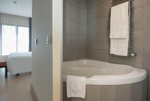 Suite Executive del hotel Ibersol Atrio Del Mar. Foto 5