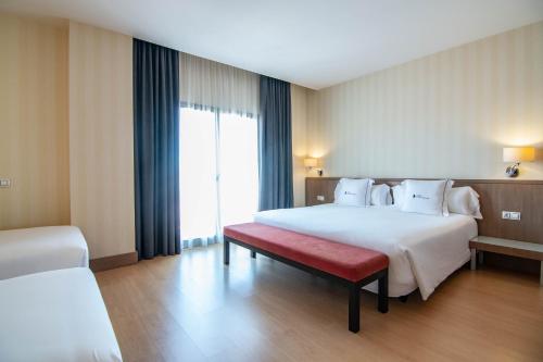 Habitación Familiar del hotel Ibersol Atrio Del Mar. Foto 1