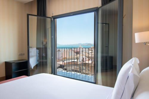 Habitación Doble Deluxe con vistas al mar - 1 o 2 camas del hotel Ibersol Atrio Del Mar. Foto 5