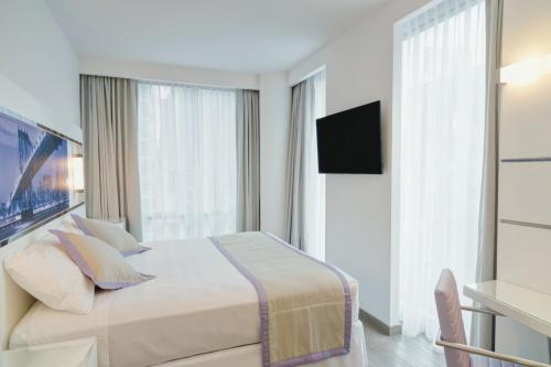 Deluxe Superior con vistas - 1 cama extragrande del hotel Riu Plaza New York Times Square. Foto 4