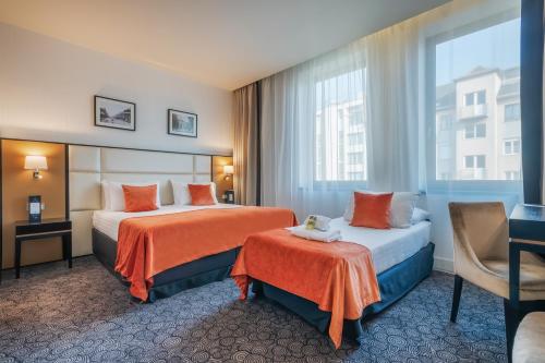 Habitación Doble con cama supletoria - 1 o 2 camas del hotel Eurostars Danube Budapest. Foto 1