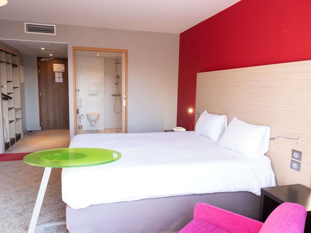 Habitación estándar para personas con movilidad reducida del hotel Ibis Styles Saint Dizier. Foto 1