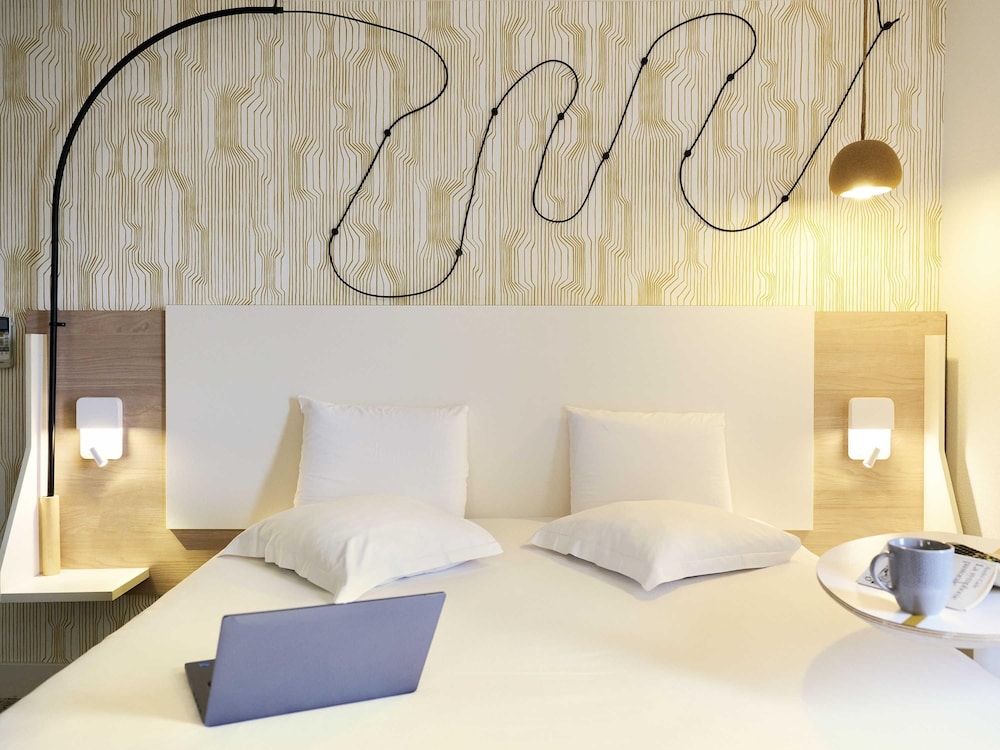 Habitación Estándar con 1 cama doble del hotel Ibis Styles Bordeaux Begles Arena. Foto 3