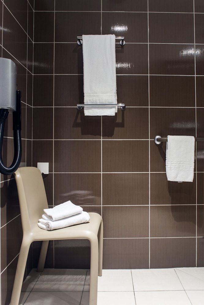 Habitación Estándar - 2 camas individuales del hotel Ibis Styles Dijon Nord Valmy. Foto 4