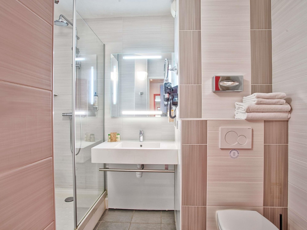Habitación Clásica - 2 camas individuales del hotel Mercure Trouville-sur-mer. Foto 2