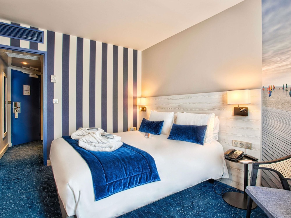 Habitación Privilegio - 1 cama doble del hotel Mercure Trouville-sur-mer. Foto 5