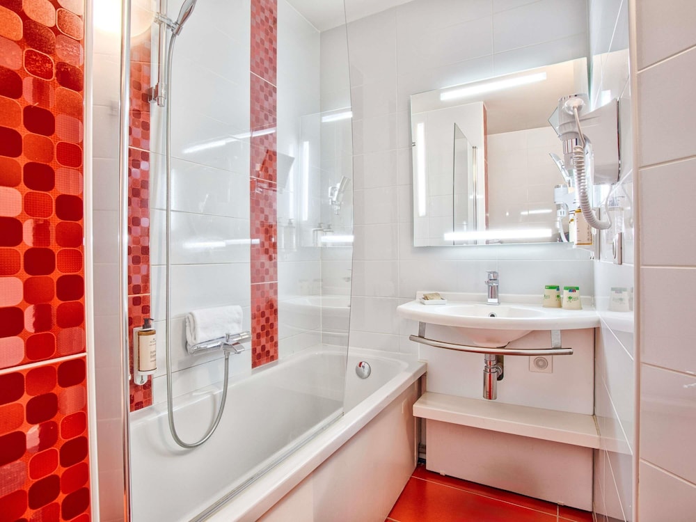 Habitación Privilegio - 1 cama doble del hotel Mercure Trouville-sur-mer. Foto 6