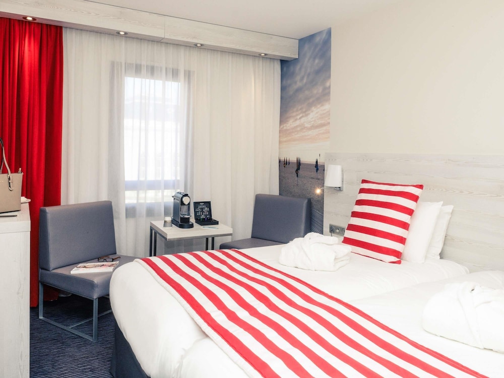Habitación Privilegio - 2 camas individuales del hotel Mercure Trouville-sur-mer. Foto 3