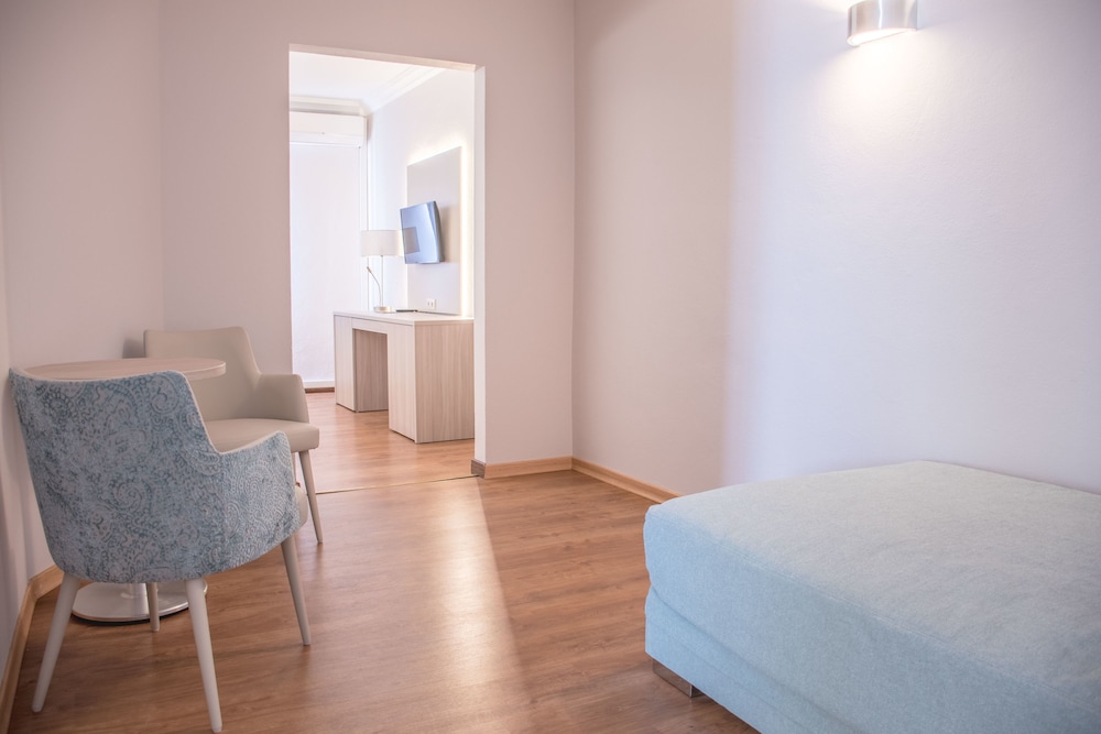 Habitación Triple del hotel Loule Jardim. Foto 4