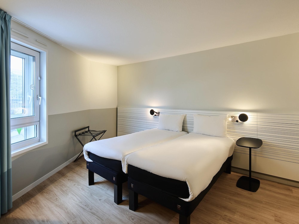 Habitación estándar con 2 camas individuales del hotel Ibis Styles Poissy