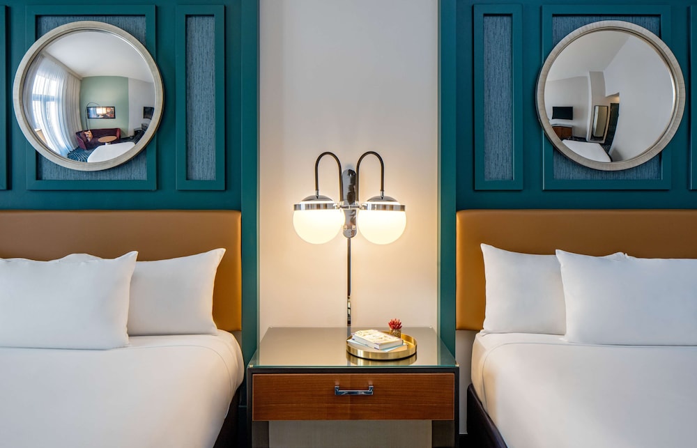 Suite Petite Dos Queen del hotel Hyatt Centric French Quarter. Foto 3