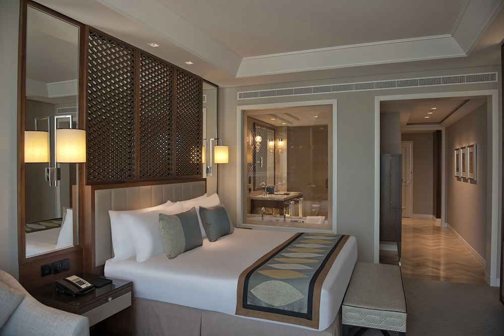 Habitación Club, 1 cama King (Vista al Burj) del hotel Taj Dubai. Foto 1