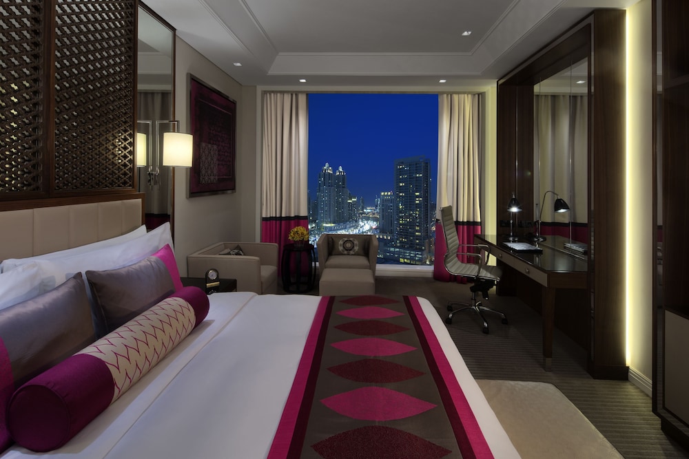 Habitación de lujo, 2 camas individuales, vistas a la ciudad del hotel Taj Dubai. Foto 4