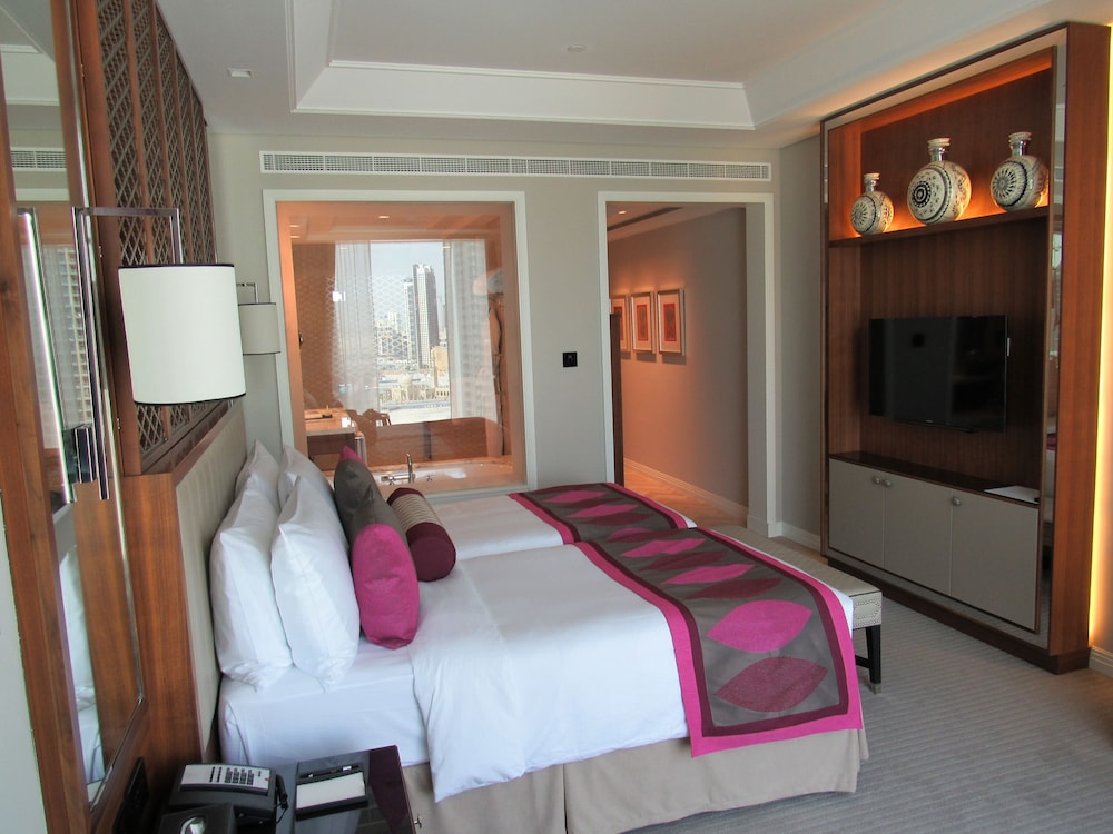 Habitación de lujo, 2 camas individuales, vistas a la ciudad (DNI de EAU OBLIGATORIO) del hotel Taj Dubai. Foto 1