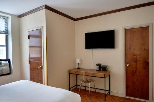 Alojamiento Bronce - 1 cama doble del hotel Night Broadway. Foto 3