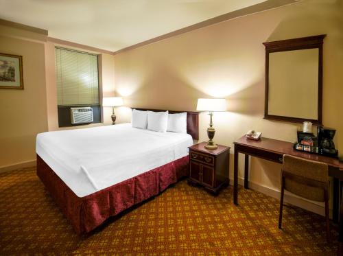 Alojamiento Bronce - 1 cama extragrande  del hotel Night Broadway. Foto 1