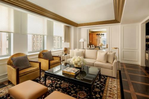 Suite Manhattan del hotel Waldorf Astoria New York. Foto 3