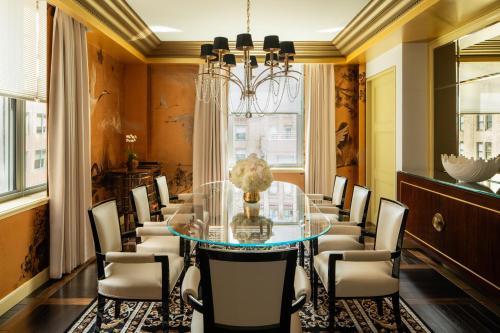 Suite Manhattan del hotel Waldorf Astoria New York. Foto 4