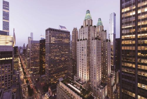 Suite Premium de 1 dormitorio con vistas a Park Avenue del hotel Waldorf Astoria New York. Foto 1