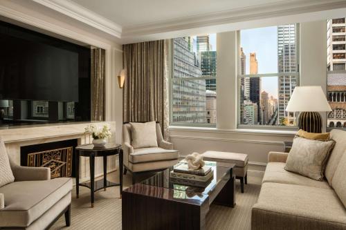 Suite Premium de 1 dormitorio con vistas a Park Avenue del hotel Waldorf Astoria New York. Foto 9