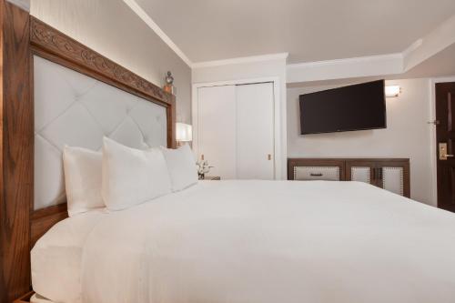 Habitación Luxe, con cama de 1,5 x 2,05 del hotel Westgate New York Grand Central. Foto 1