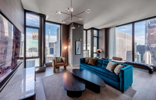 Suite con vistas al perfil urbano - 1 cama extragrande - Adaptada para personas con discapacidad auditiva del hotel Tempo By Hilton New York Times Square. Foto 7