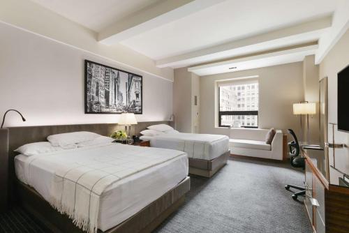 Habitación Doble con vistas a la ciudad - 2 camas dobles del hotel Hyatt Grand Central New York. Foto 2