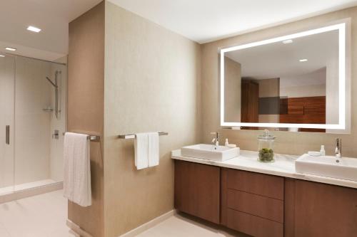 Suite Presidencial del hotel Hyatt Grand Central New York. Foto 8