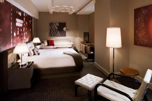 Suite esquinera del hotel Hyatt Grand Central New York. Foto 8