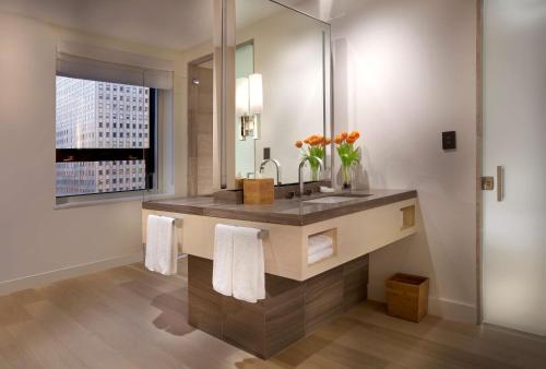 Suite Premier del hotel Hyatt Grand Central New York. Foto 4