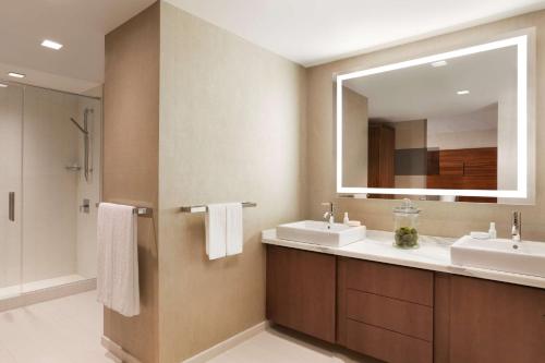 Suite Premier del hotel Hyatt Grand Central New York. Foto 5