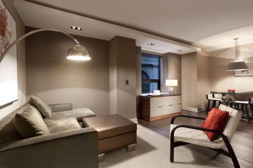 Suite Junior del hotel Hyatt Grand Central New York. Foto 6