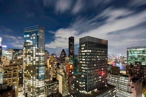 Habitación Doble Deluxe - 2 camas dobles del hotel The Westin New York Grand Central. Foto 4