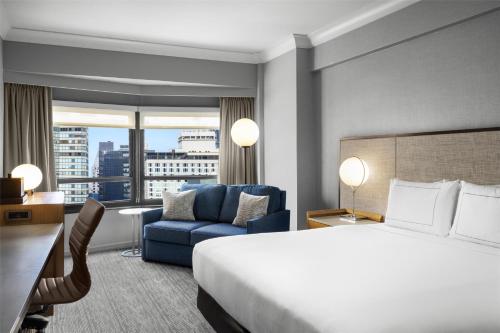 Alojamiento Urban con cama extragrande y bañera adaptado para personas con movilidad reducida del hotel New York Hilton Midtown. Foto 3