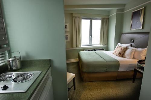 Estudio con cama extragrande del hotel Beacon. Foto 3