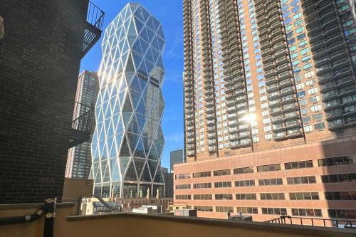 Estudio con cama extragrande y sofá cama del hotel Moderne. Foto 5