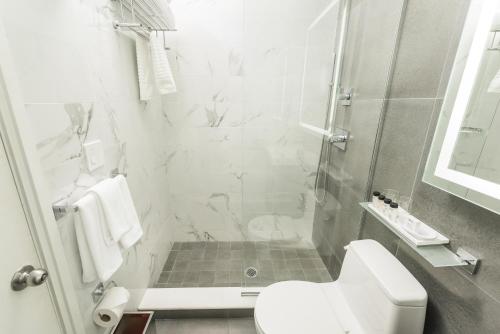 Habitación Deluxe del hotel Moderne. Foto 3