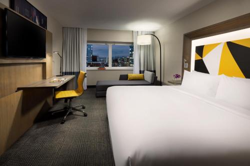 Habitación Social Superior con vistas al río Hudson - 1 cama extragrande del hotel M Social Times Square New York. Foto 8