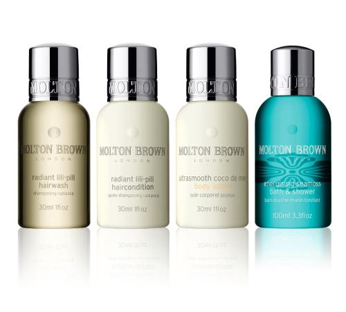 Habitación con vistas a la catedral y cama extragrande del hotel Lotte New York Palace. Foto 1