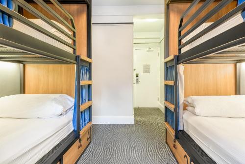 Cuádruple Privada del hotel Paramount. Foto 3