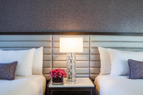 Habitación Deluxe con 2 camas grandes del hotel Park Central New York. Foto 1